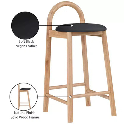 Tabouret de comptoir en cuir végétalien noir, structure en bois massif finition naturelle, design contemporain