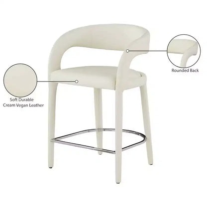 Tabouret de comptoir en similicuir végétalien crème, dossier arrondi, entièrement rembourré, design contemporain