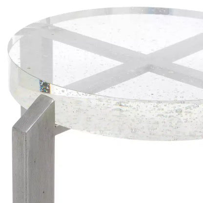 Table d'appoint ronde en verre bullé, cadre en métal argenté, plateau en verre transparent, décor intérieur moderne